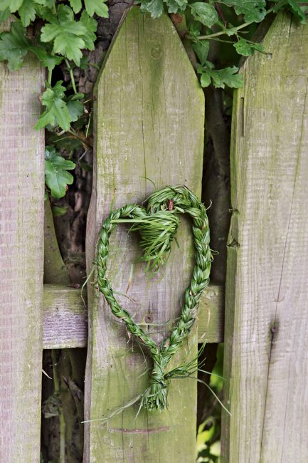 Mariage champêtre : 10 idées DIY déco avec des fleurs des champs