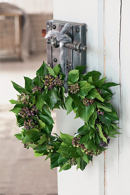 couronne de noël en lierre