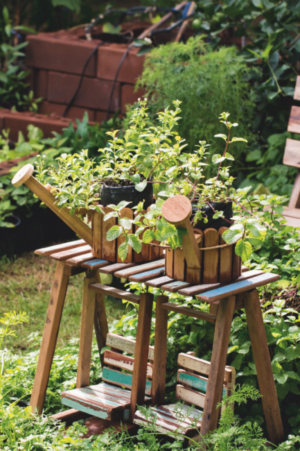 Astuces pour cultiver des légumes sur un balcon dans un potager urbain