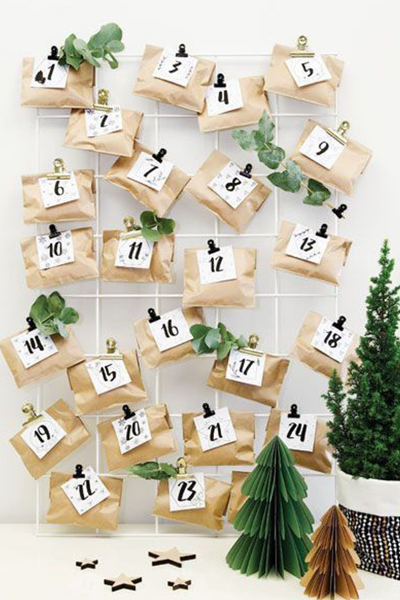 Calendrier De L'Avent Vide à Remplir DIY - 24 Petites Maisons En Papier + Guirlande Lumineuse 2m - Création Familiale